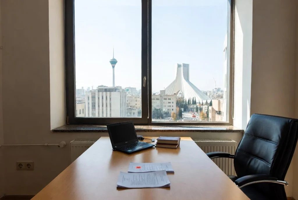 وکیل ولیعصر